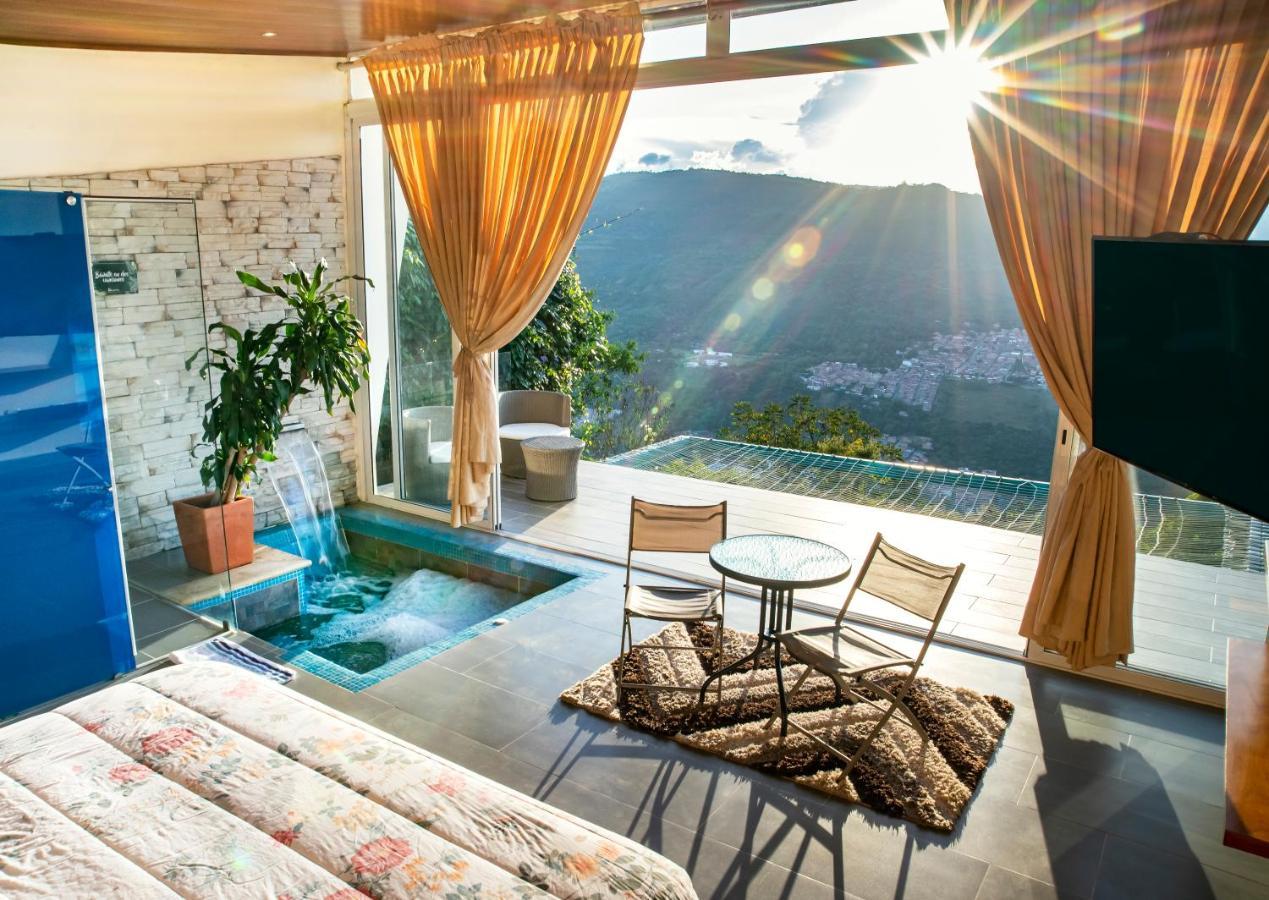 Sunset Palm Lodge 산힐 외부 사진