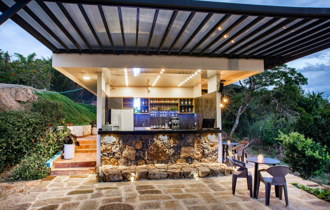 Sunset Palm Lodge 산힐 외부 사진