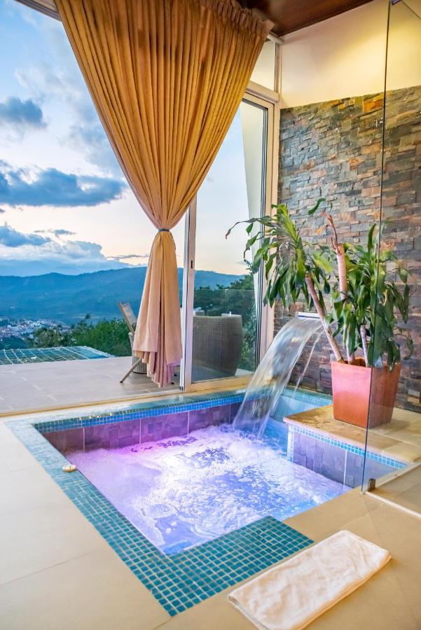 Sunset Palm Lodge 산힐 외부 사진