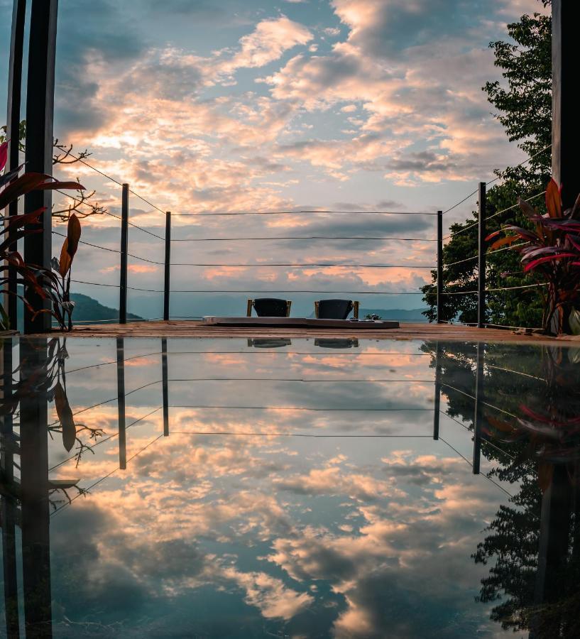 Sunset Palm Lodge 산힐 외부 사진