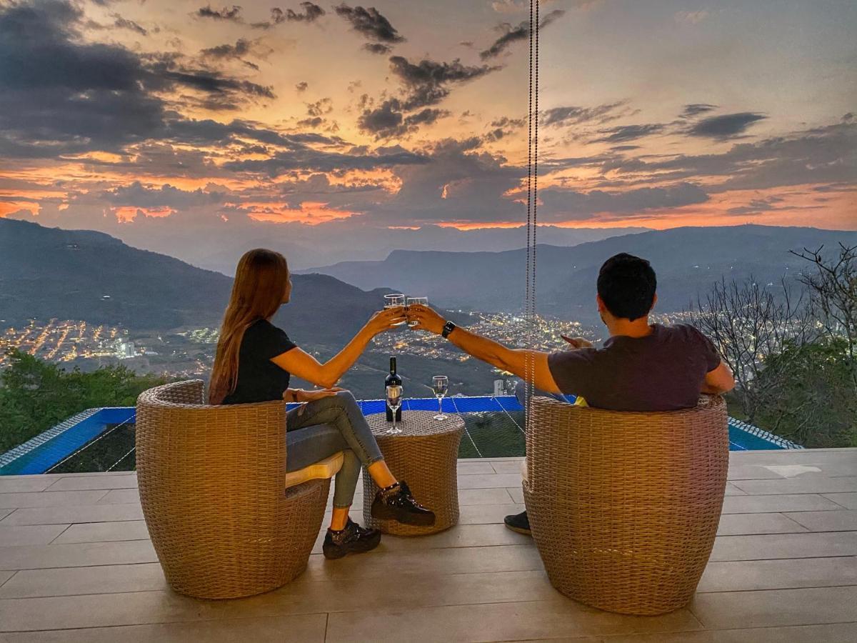 Sunset Palm Lodge 산힐 외부 사진